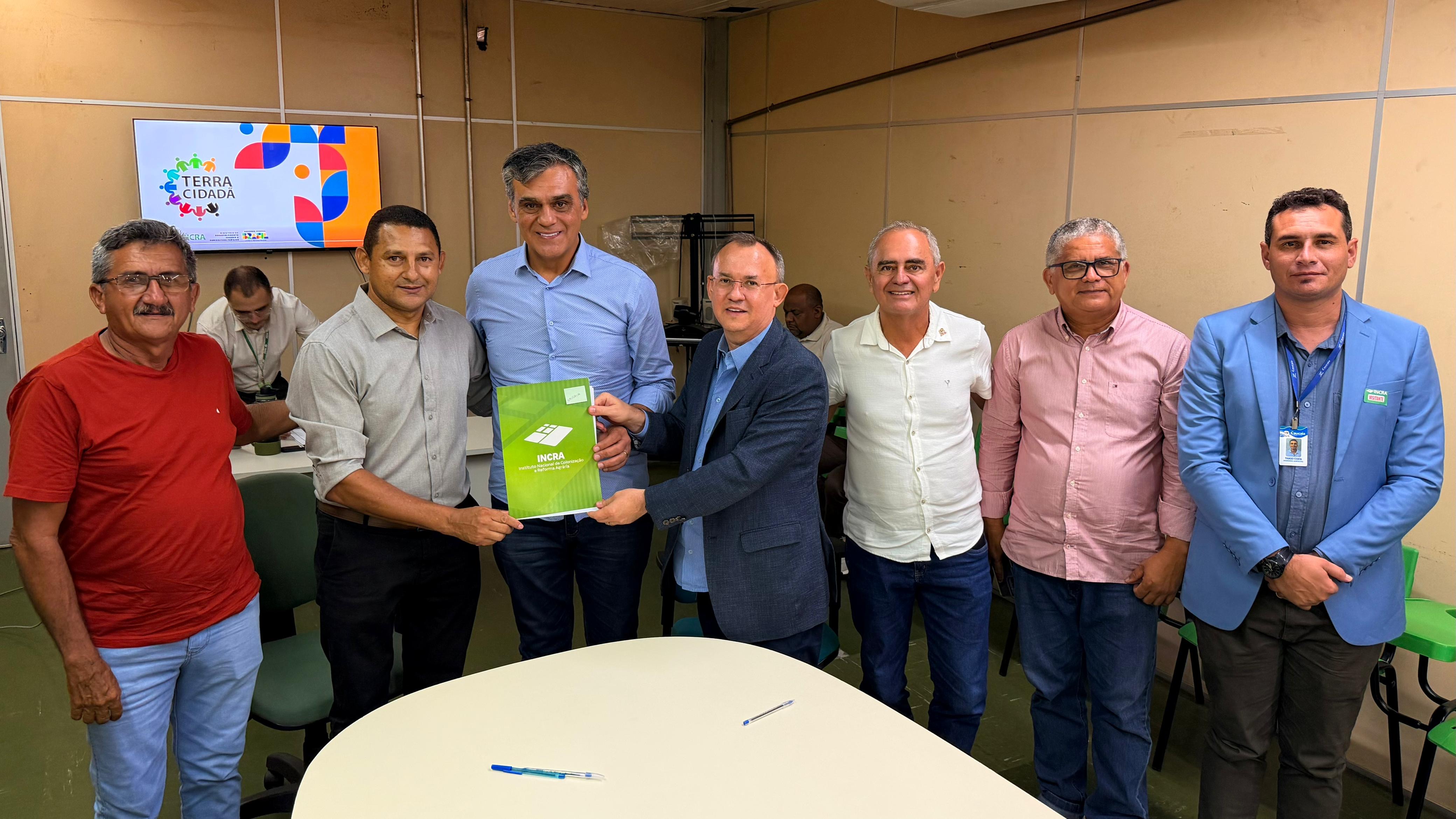 Prefeitura de Caucaia adere ao Programa Terra Cidadã em parceria com o Incra